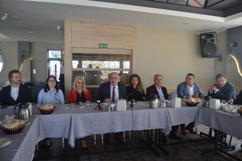 Yıldırım, Gazetecileri ağırladı