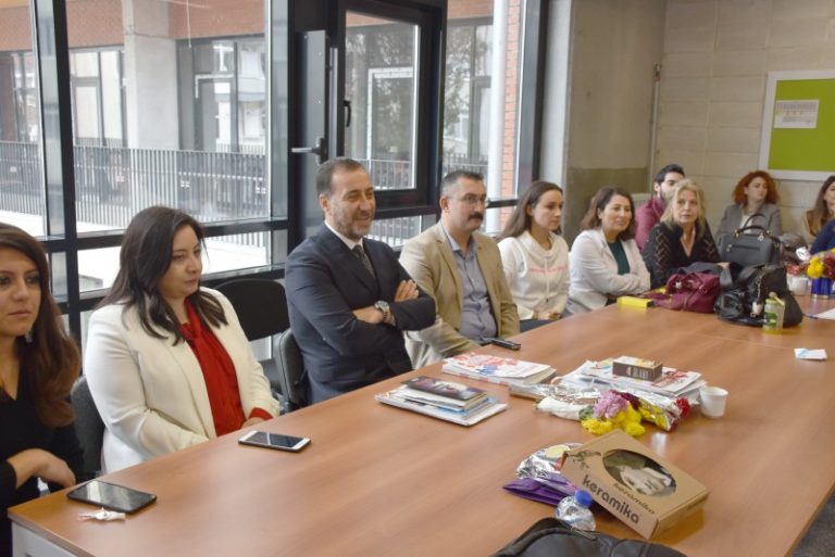 BAŞKAN YILMAZ ÖĞRETMENLERİ ZİYARET ETTİ