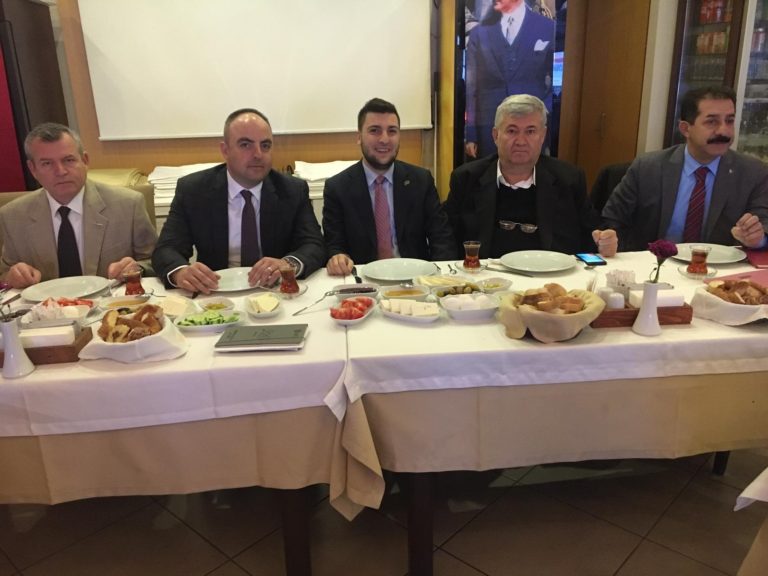 BAŞKAN ESEN, MUHTARLARI AĞIRLADI