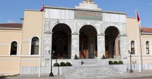 İSTANBUL VALİLİĞİ: DEPREMDE HASAR GÖREN OKULLAR YIKILACAK!