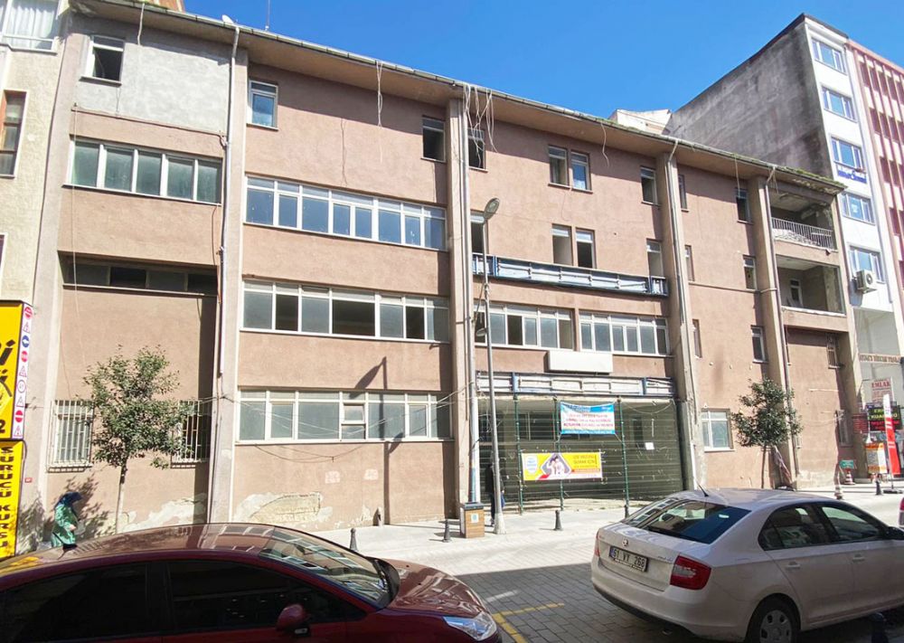 Silivri’de, Eski Emniyet Binası  nihayet yıkılıyor