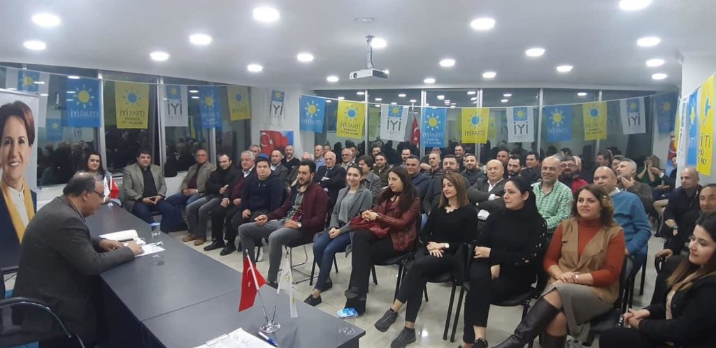 İYİ LERDEN KADINLAR GÜNÜNDE ŞEHİTLERE MEVLÜT