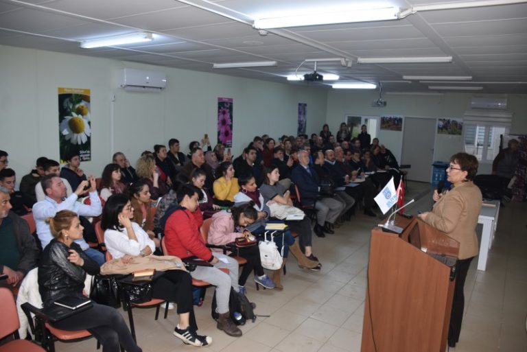 TIBBI VE AROMATİK BİTKİ KURSUNA YOĞUN İLGİ