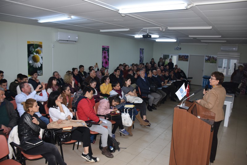 TIBBI VE AROMATİK BİTKİ KURSUNA YOĞUN İLGİ