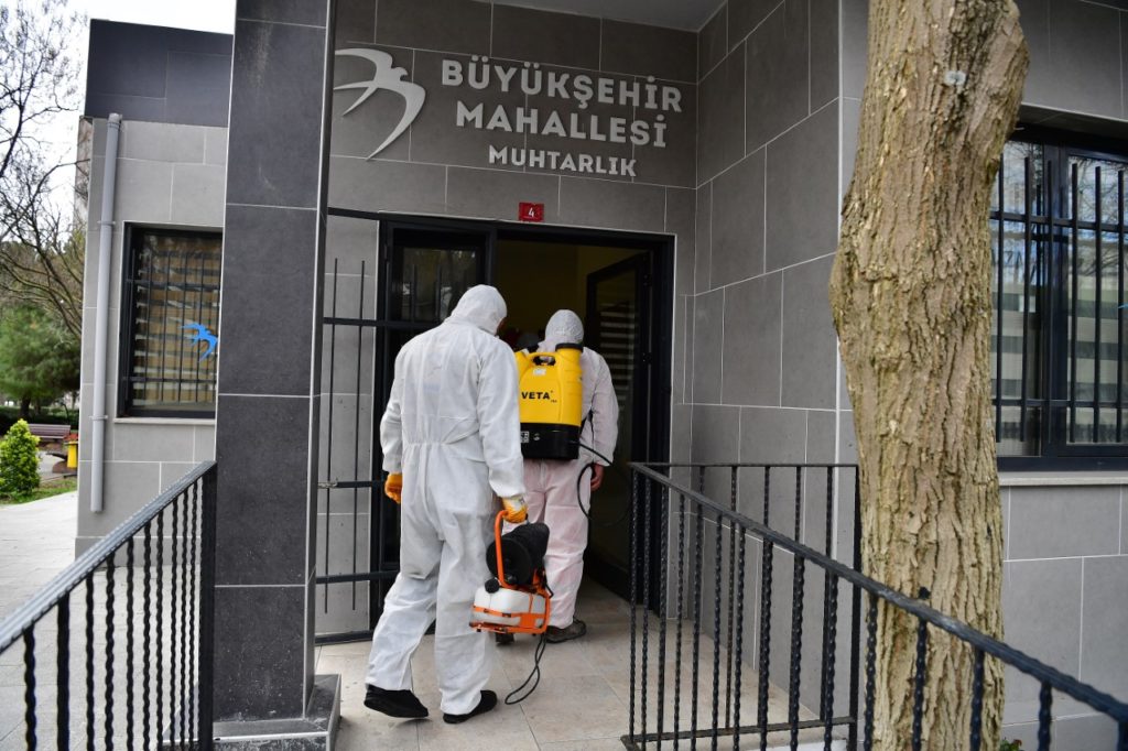 BEYLİKDÜZÜ BELEDİYESİ KORONA TEDBİRLERİNİ ARTIRDI  ÇALIK: ZORLUKLARI HEP BİRLİKTE AŞACAĞIZ