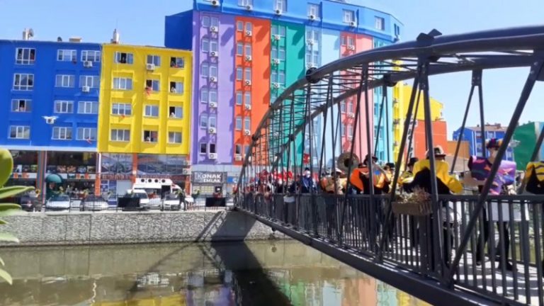 SİLİVRİ 23 NİSAN’I COŞKUYLA KUTLADI