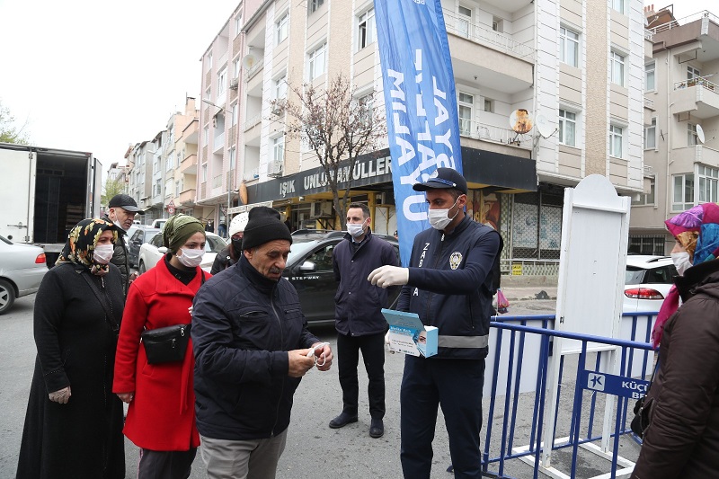 KÜÇÜKÇEKMECE BELEDİYESİ KORONA İLE MÜCADELEDE TAM KADRO SAHADA