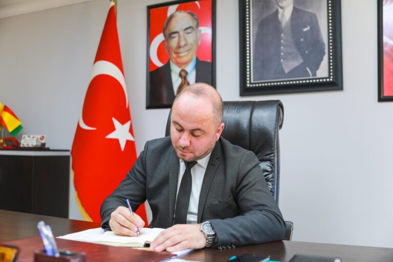 Yalçın,”Basın toplumumuzun aynasıdır.”