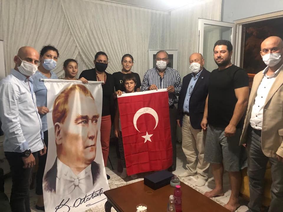İYİ Parti Silivri’den, Şehit Ailesine ziyaret