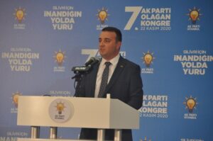 Bozoğlu, ” Eğitim için yapılan hizmetleri görmezden gelmek nankörlüktür.”