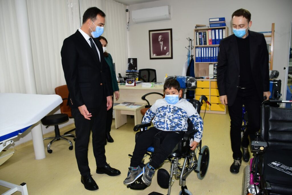 SİLİVRİ BELEDİYESİ ENGELLİ BİREYLERİ UNUTMUYOR