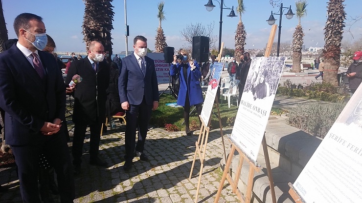 DÜNDEN BUGÜNE CUMHURİYETİMİZİN ALTIN KADINLARI RESİM SERGİSİ