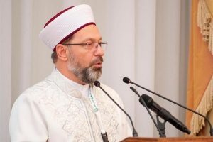 ERBAŞ: TERAVİH NAMAZI EVDE KILINACAK!