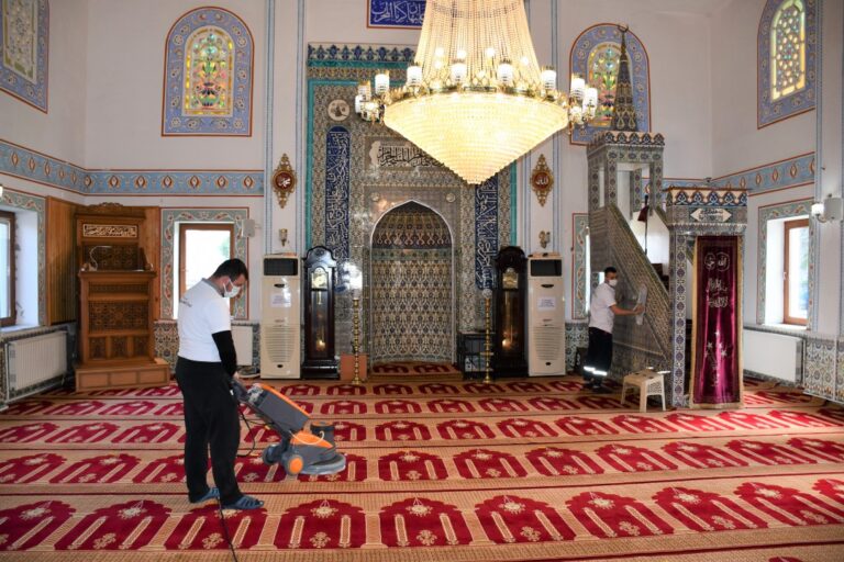CAMİ VE MESCİTLER RAMAZAN AYINA HAZIRLANIYOR