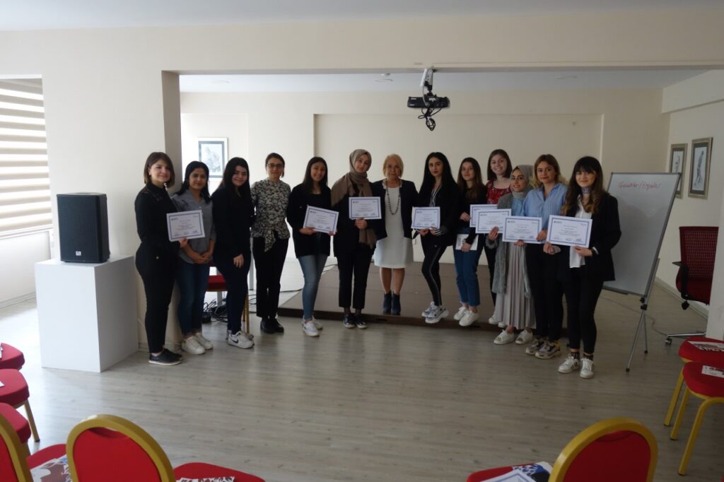 BEYLİKDÜZÜ’NÜN ANNELERİ BİLİNÇLENİYOR