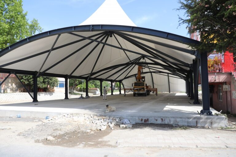 KAPALI PAZAR YERLERİ HIZLA İLERLİYOR