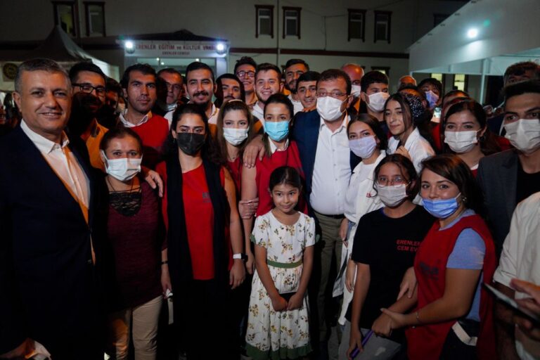 İMAMOĞLU: “CEMEVLERİNE YAPTIĞIMIZ HİZMETLER ASLA BİR LÜTUF DEĞİLDİR”