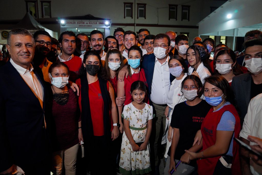 İMAMOĞLU: “CEMEVLERİNE YAPTIĞIMIZ HİZMETLER ASLA BİR LÜTUF DEĞİLDİR”