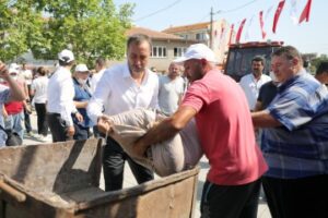 BEYCİLERLİ ÇİFTÇİLER TOHUMLUK ARPA SEVİNCİ YAŞADI