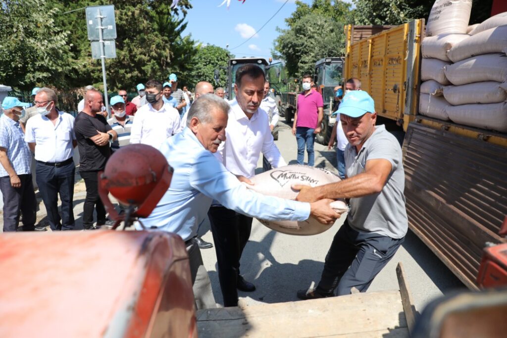 AKÖRENLİ ÇİFTÇİLER TOHUMLUK ARPA SEVİNCİ YAŞADI