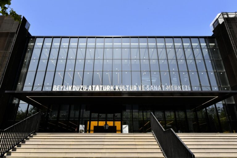 BEYLİKDÜZÜ’NDE KÜLTÜR SANAT SEZONU AÇILIYOR