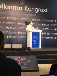 İYİ PARTİ İKTİDAR YOLUNUN TAŞLARINI DÖŞÜYOR