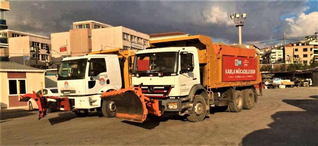 SOKAKLAR UZMAN EKİPLERE EMANET