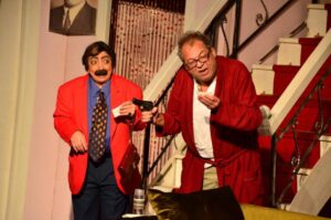 SİLİVRİLİLER ARALIK AYINDA TİYATROYA DOYDU