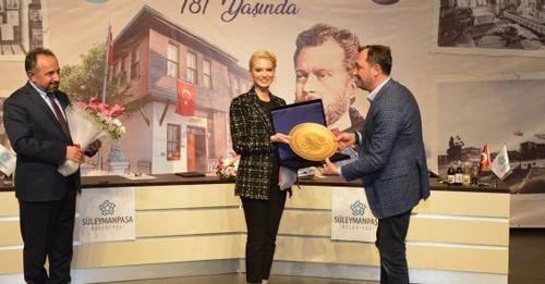 NAMIK KEMAL ÖZEL PROGRAMLA ANILDI