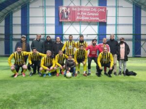 BAYBURTLULAR DERNEĞİ FİNALE YÜKSELDİ : 2-0