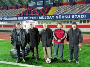 ALİPAŞASPOR  HIZ KESMEDEN ÇALIŞIYOR