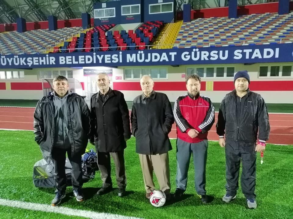 ALİPAŞASPOR  HIZ KESMEDEN ÇALIŞIYOR