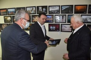 AK PARTİ’YE KEŞAN ÇIKARTMASI