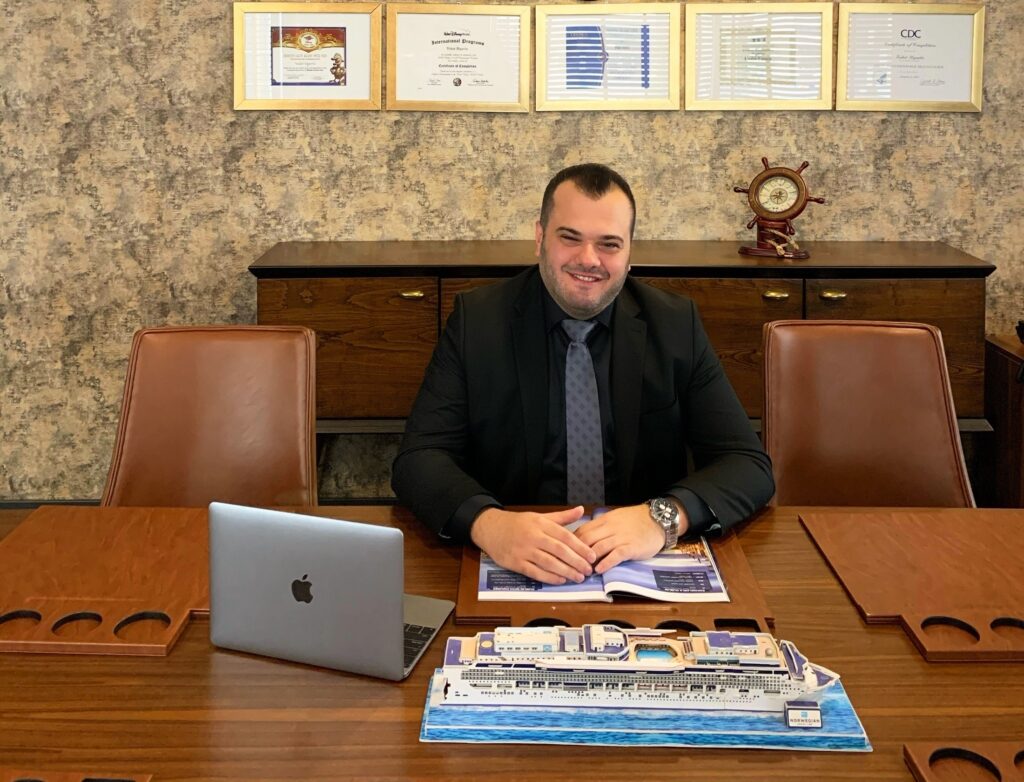 YAZ AYLARININ VAZGEÇİLMEZ ROTASI YUNAN ADALARI’NI GEMİ YOLCULUĞU İLE KEŞFEDİN!