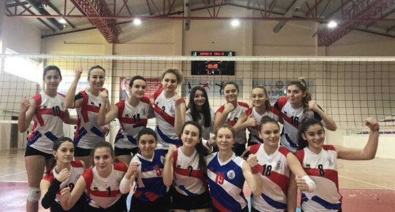 HAYDİ KIZLAR ŞAMPİYONLUK İÇİN!