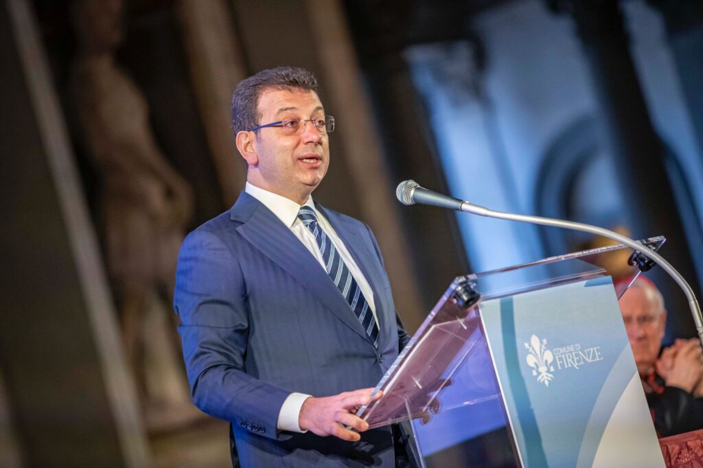 İMAMOĞLU’NDAN ATATÜRK ALINTILI ‘BARIŞ’ ÇAĞRISI: “ŞEHİRLERİMİZİN İHTİYACI, BARIŞ VE DAYANIŞMADIR”