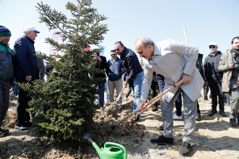 10 BİN FİDAN TOPRAK İLE BULUŞTU