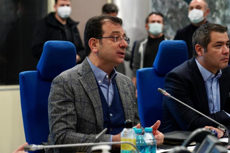 BAŞKAN İMAMOĞLU’NDAN ÖNCE TEŞEKKÜR, SONRA UYARI: ÖZEL ARAÇLARINIZLA TRAFİĞE ÇIKMAMANIZ EN KIYMETLİ TEDBİR