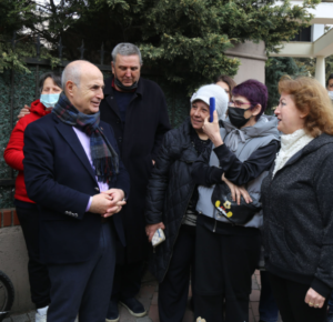 Deprem riski taşıyan 250 daire aynı gün yıkıldı