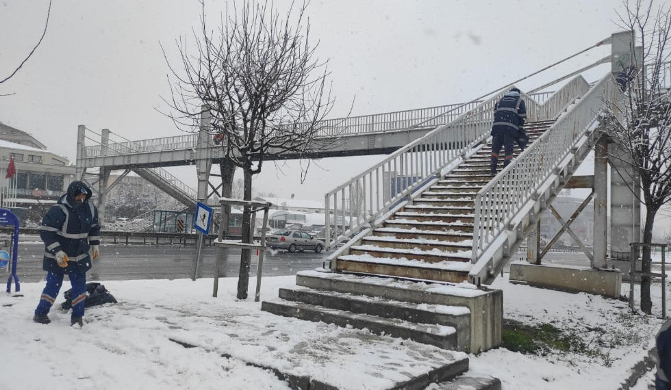 Başkan Akgün: Karla mücadelede uzmanlaşmış bir ekibiz