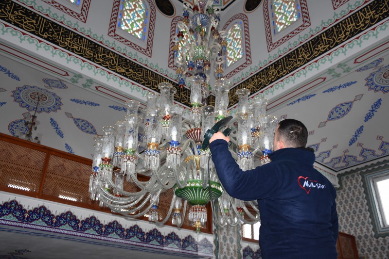 CAMİ VE MESCİTLER RAZAMAN’A HAZIRLANIYOR