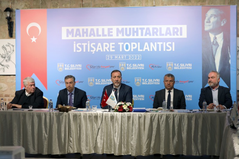 BAŞKAN YILMAZ MAHALLE MUHTARI İLE TOPLANTI DÜZENLEDİ
