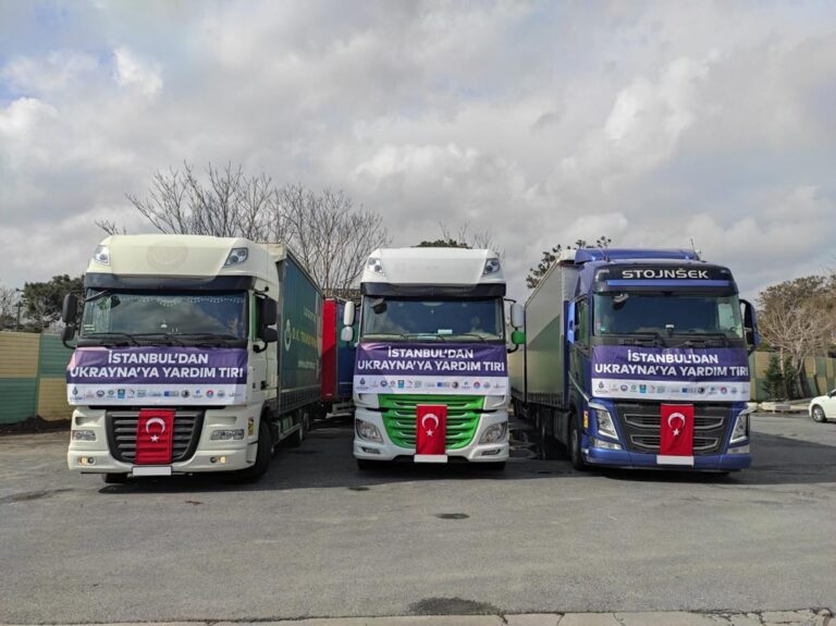 İBB UKRAYNALI SIĞINMACILARA YARDIM GÖNDERDİ