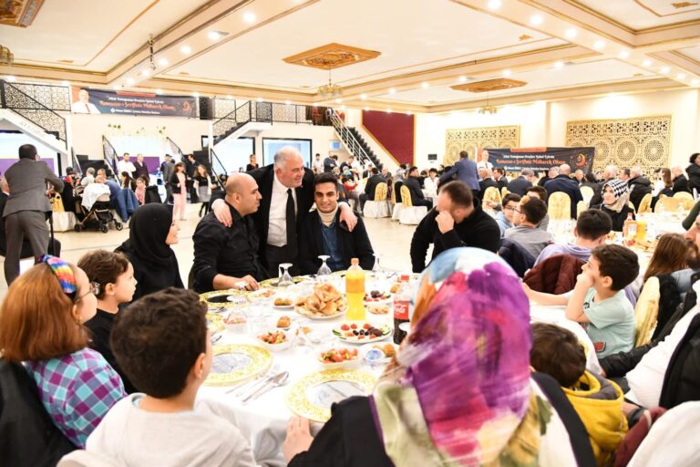 VATAN SİZE MİNNETAR