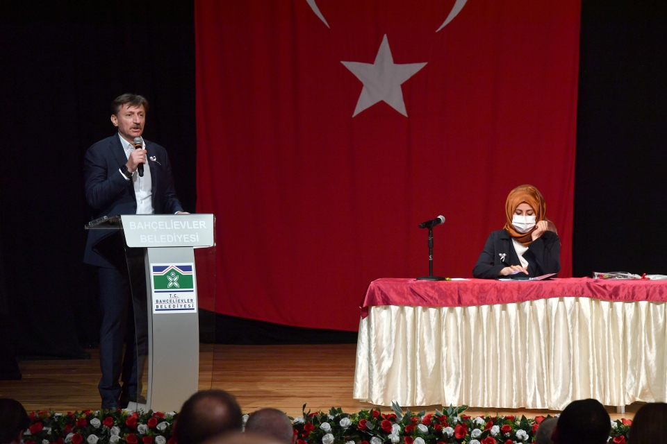 Bahçelievler Belediyesi Meclisi, belediyenin 2021 yılı faaliyet raporunu oy çokluğuyla kabul etti.