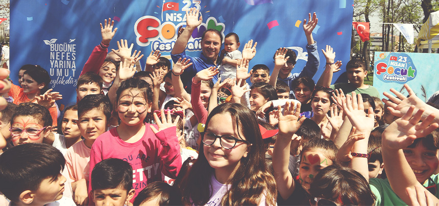 23 NİSAN ÇOCUK FESTİVALİ RENKLİ GÖRÜNTÜLERLE SON BULDU