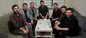 İmamoğlu, iftarını, tıp fakültesinde okuyan 6 öğrenciyle birlikte yaptı.