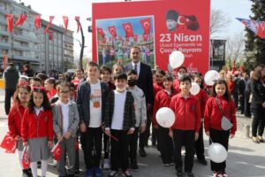 SİLİVRİ’DE 23 NİSAN COŞKU İLE KUTLANDI