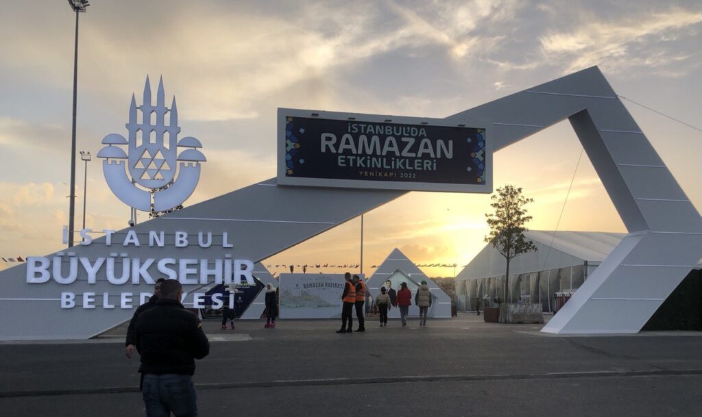 İBB İLE İSTANBUL GÖNÜLLÜLERİ ‘İYİLİK SEFERBERLİĞİ’ BAŞLATTI