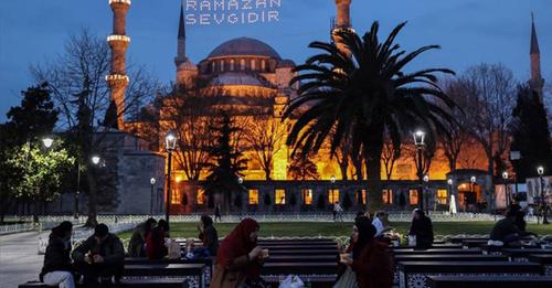 11 ayın sultanı Ramazan geldi: İlk teravih bu akşam